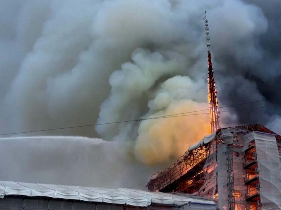 Kopenhagen Wahrzeichen der Stadt steht in Flammen Südtirol News