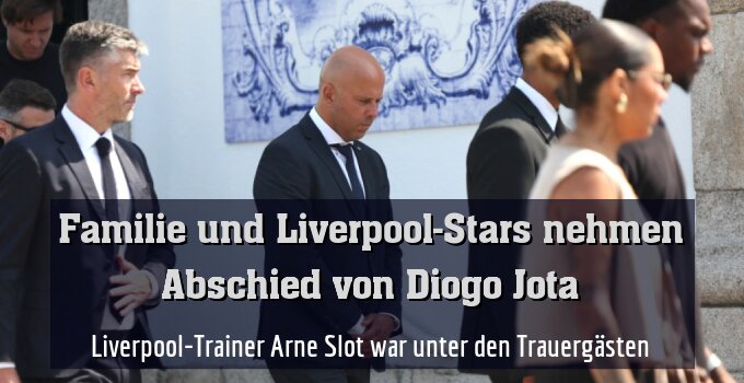 Liverpool-Trainer Arne Slot war unter den Trauergästen