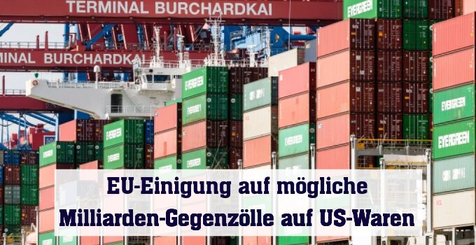 ++ ARCHIVBILD ++ Volles Terminal am Hamburger Hafen