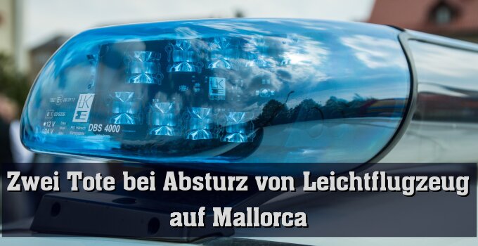 Suchtrupps bargen Flugzeugtrümmer