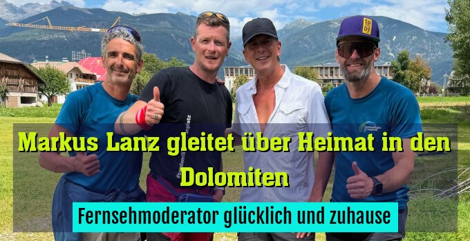 Fernsehmoderator glücklich und zuhause