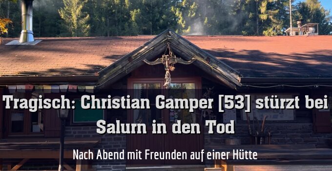Nach Abend mit Freunden auf einer Hütte
