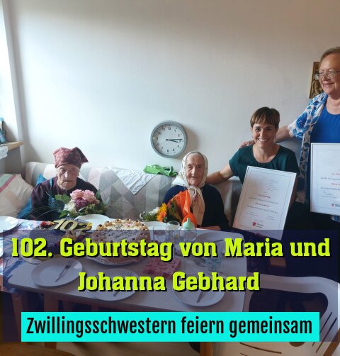 Zwillingsschwestern feiern gemeinsam