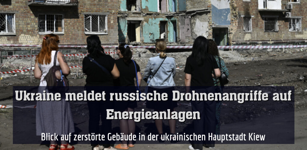Blick auf zerstörte Gebäude in der ukrainischen Hauptstadt Kiew