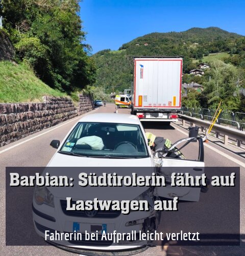Fahrerin bei Aufprall leicht verletzt