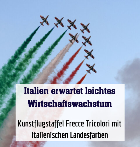 Kunstflugstaffel Frecce Tricolori mit italienischen Landesfarben