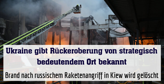 Brand nach russischem Raketenangriff in Kiew wird gelöscht