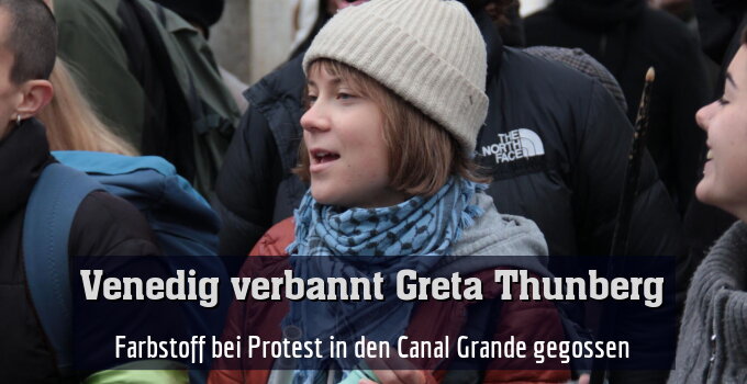 Farbstoff bei Protest in den Canal Grande gegossen