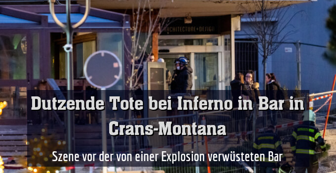 Szene vor der von einer Explosion verwüsteten Bar