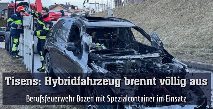 Berufsfeuerwehr Bozen mit Spezialcontainer im Einsatz