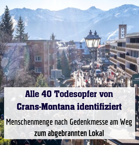 Menschenmenge nach Gedenkmesse am Weg zum abgebrannten Lokal