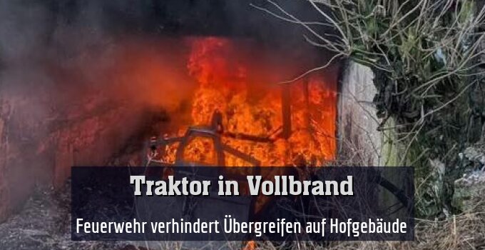 Feuerwehr verhindert Übergreifen auf Hofgebäude