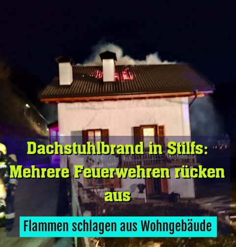 Flammen schlagen aus Wohngebäude