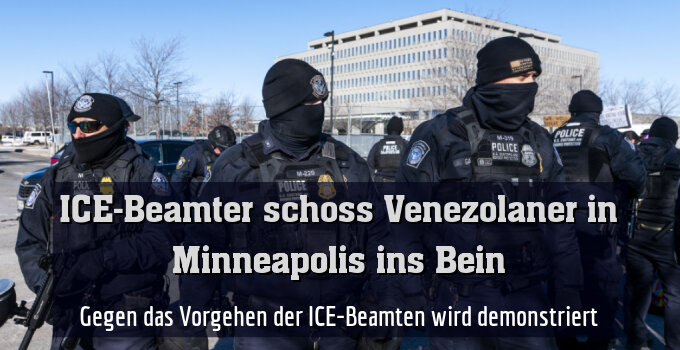 Gegen das Vorgehen der ICE-Beamten wird demonstriert
