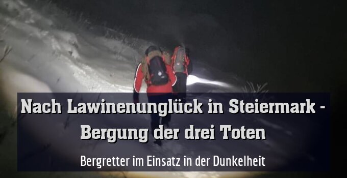 Bergretter im Einsatz in der Dunkelheit