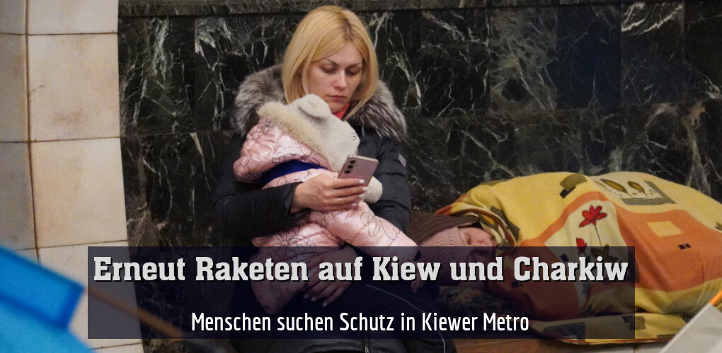 Menschen suchen Schutz in Kiewer Metro
