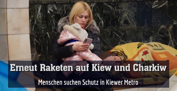 Menschen suchen Schutz in Kiewer Metro