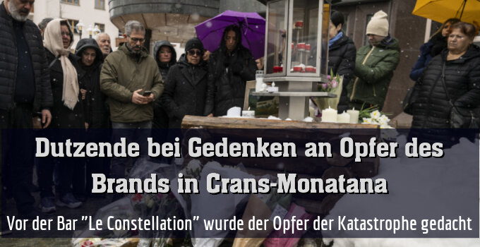 Vor der Bar "Le Constellation" wurde der Opfer der Katastrophe gedacht