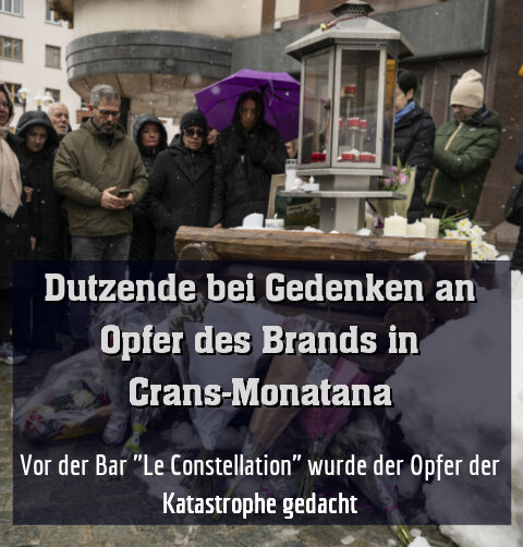 Vor der Bar "Le Constellation" wurde der Opfer der Katastrophe gedacht