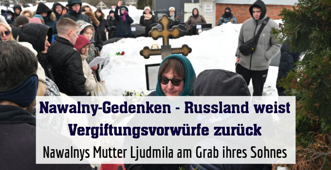 Nawalnys Mutter Ljudmila am Grab ihres Sohnes
