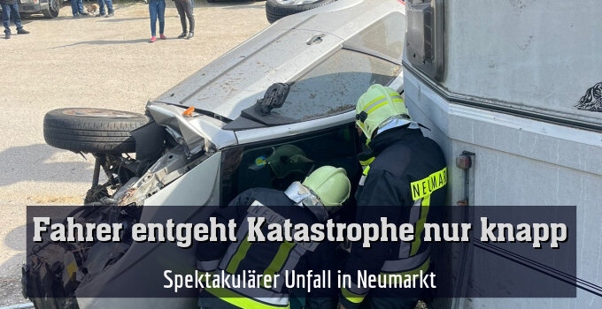 Spektakulärer Unfall in Neumarkt