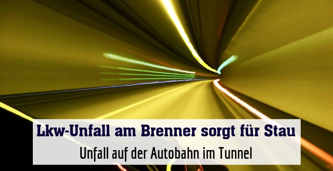 Unfall auf der Autobahn im Tunnel