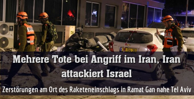 Zerstörungen am Ort des Raketeneinschlags in Ramat Gan nahe Tel Aviv