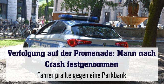 Fahrer prallte gegen eine Parkbank