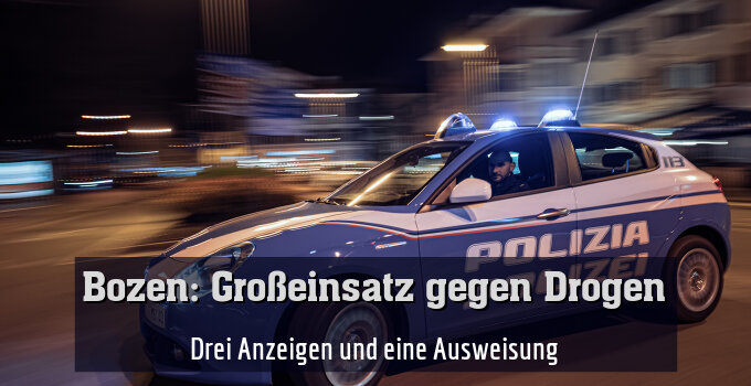 Drei Anzeigen und eine Ausweisung