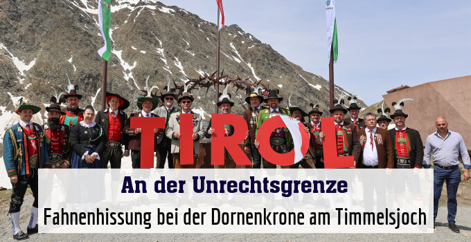 Fahnenhissung bei der Dornenkrone am Timmelsjoch