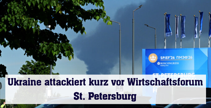 Rauch nach ukrainischen Drohnenattacken nahe des Wirtschaftsforums