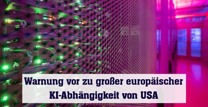LEDs in Serverschrank in Rechenzentrum (Symbolbild)