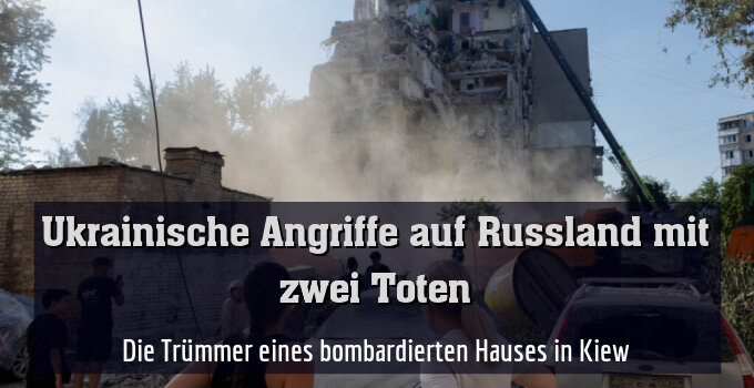 Die Trümmer eines bombardierten Hauses in Kiew