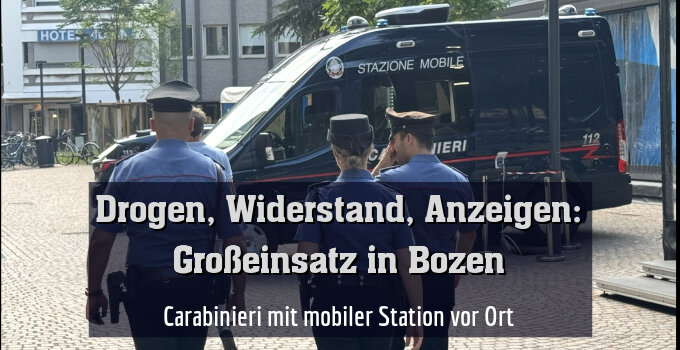 Carabinieri mit mobiler Station vor Ort