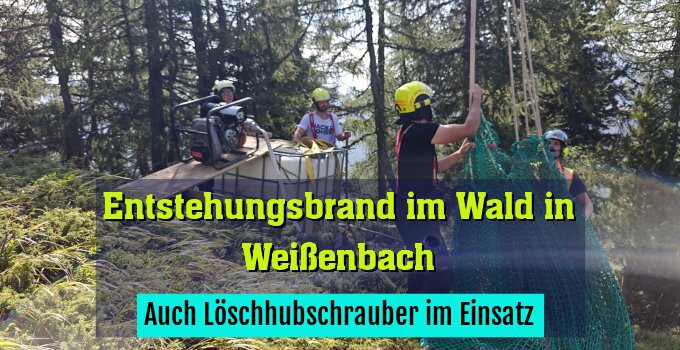 Auch Löschhubschrauber im Einsatz