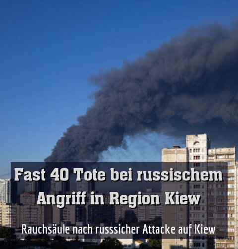 Rauchsäule nach russsicher Attacke auf Kiew