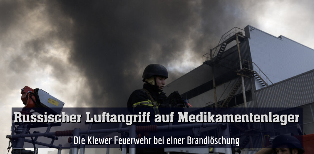 Die Kiewer Feuerwehr bei einer Brandlöschung
