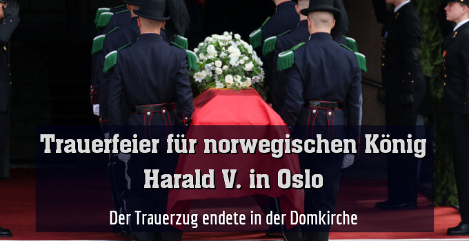 Der Trauerzug endete in der Domkirche