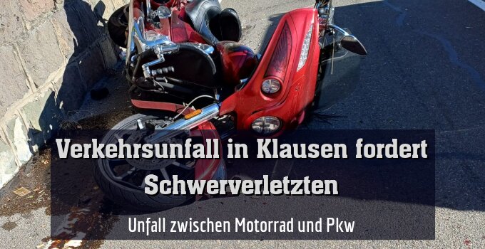Unfall zwischen Motorrad und Pkw