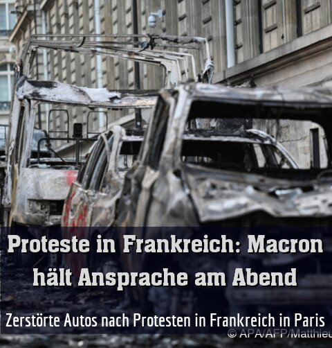 Zerstörte Autos nach Protesten in Frankreich in Paris