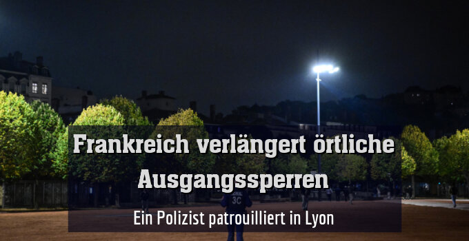 Ein Polizist patrouilliert in Lyon