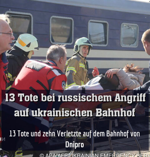 Rettungskräfte im Einsatz auf dem Bahnsteig