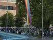 NOI Techpark: Maskierte stehlen Regenbogenflagge
