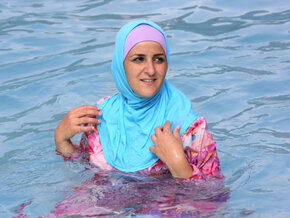 Integration: Wer soll den Sprung ins kalte Wasser wagen?