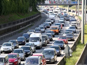Starker Osterverkehr: Kilometerlange Staus am Brenner