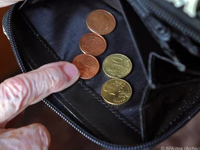 Landtag fordert bessere Rentenanerkennung von Erziehungs- und Pflegezeiten ­