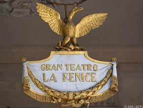 Musiker von La Fenice spielen Konzert auf der Straße