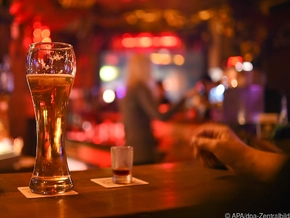 Albtraum für Eltern: Mädels lassen sich volllaufen