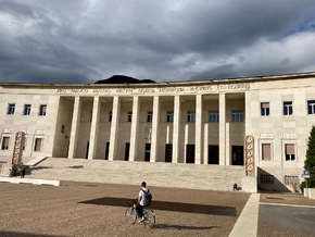 Bozen prüft Nutzung des Gerichtsplatzes als Parkplatz
