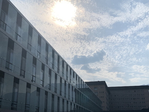 Elektriker [20] nach Arbeitsunfall weiterhin in kritischem Zustand